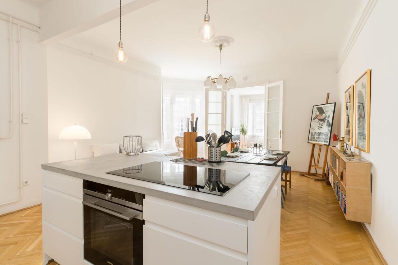 Klauzal W/3 Bedrooms, French Balcony Budapeszt